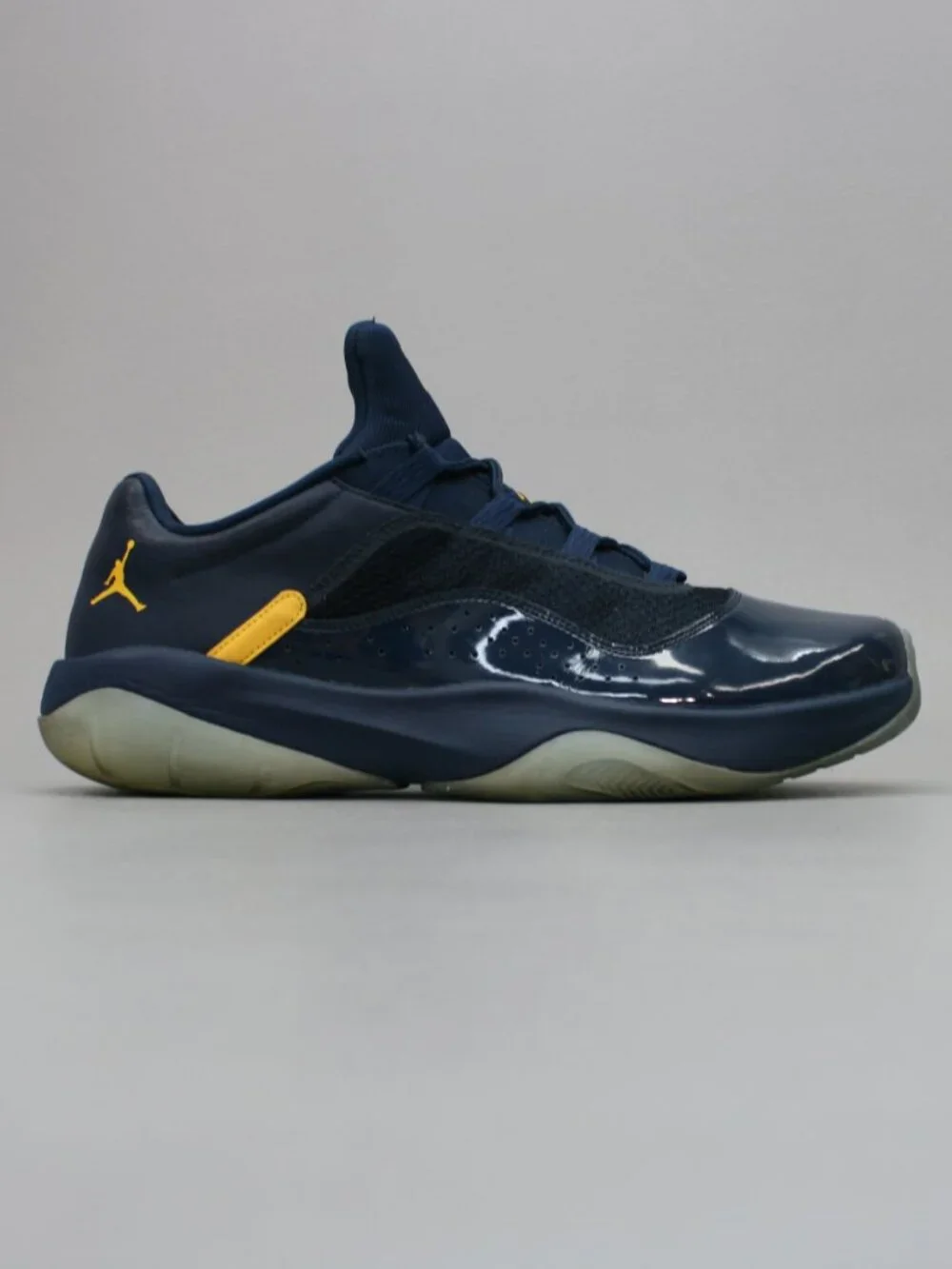 Nike Men 13 Air Jordan 11 CMFT Low Michigan Player Issued PE Sneakers DM8767-147